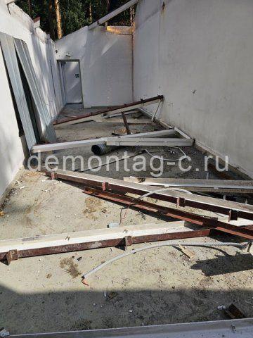 Демонтаж кирпичного строения на Рублёвском шоссе